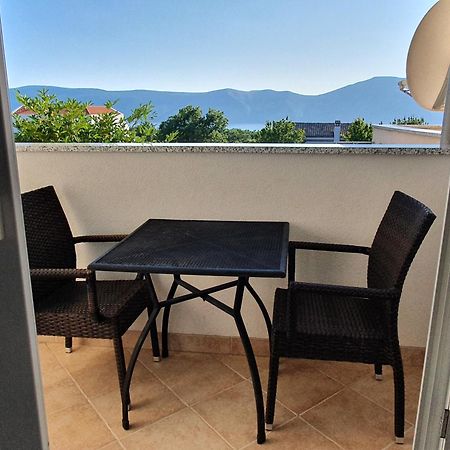 Apartmani Lanterna Крк Экстерьер фото