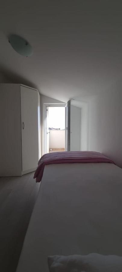 Apartmani Lanterna Крк Экстерьер фото