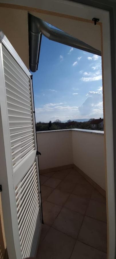 Apartmani Lanterna Крк Экстерьер фото