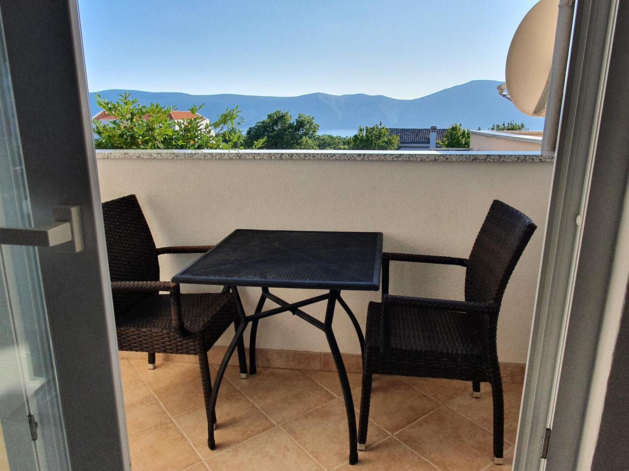 Apartmani Lanterna Крк Экстерьер фото
